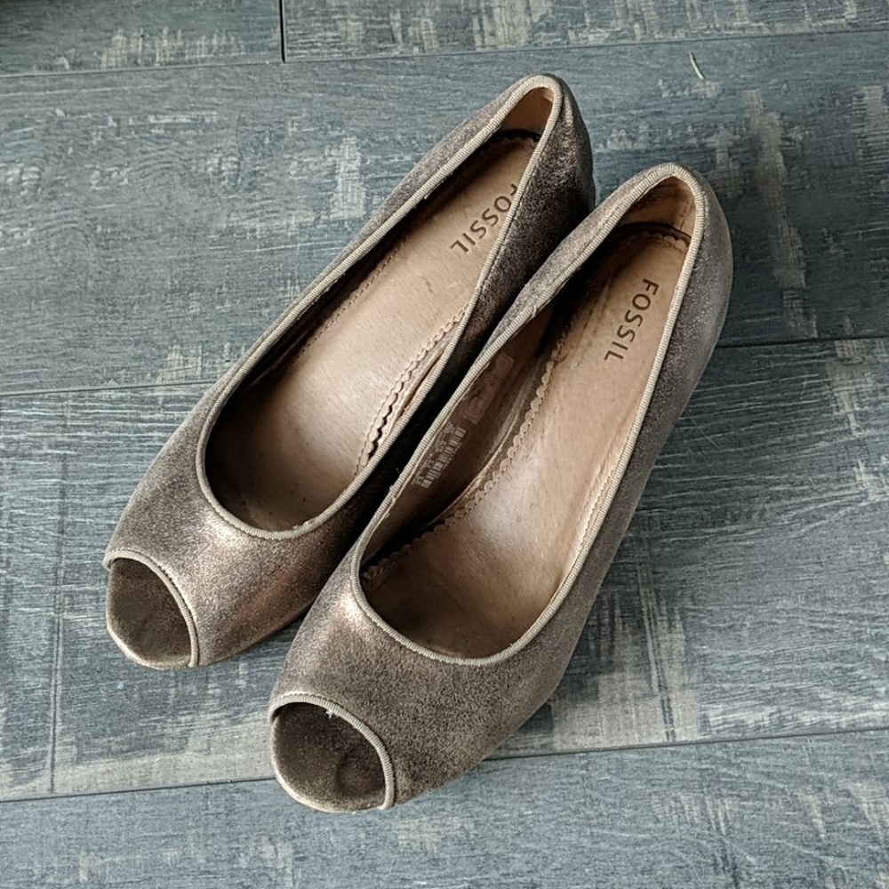 Fossil Metallic Leather Peep Toe Sally Wedges BX41